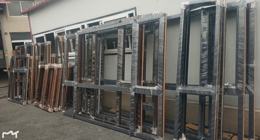 鞍山市天乙門窗工業(yè)有限公司沈陽經(jīng)銷商所訂貨品已完成，經(jīng)過檢驗后進行包裝，準備發(fā)貨