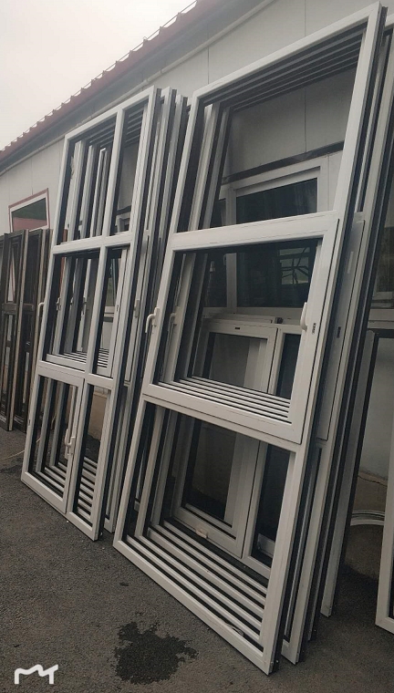 鞍山市天乙門窗工業(yè)有限公司沈陽(yáng)經(jīng)銷商所訂貨品已完成，經(jīng)過(guò)檢驗(yàn)后進(jìn)行包裝，準(zhǔn)備發(fā)貨。(圖2)